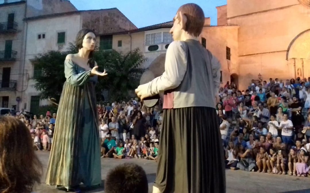 GEGANT DES MACOLÍ I MARIA ENGANXA. FESTES STA MARGALIDA