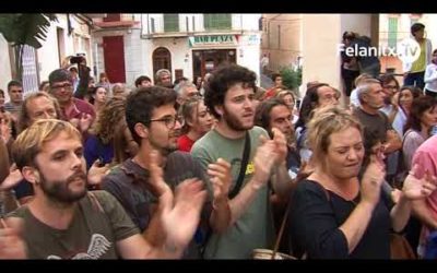 CONCENTRACIÓ DAVANT AJUNTAMENT REFERÈNDUM CATALUNYA 1-O