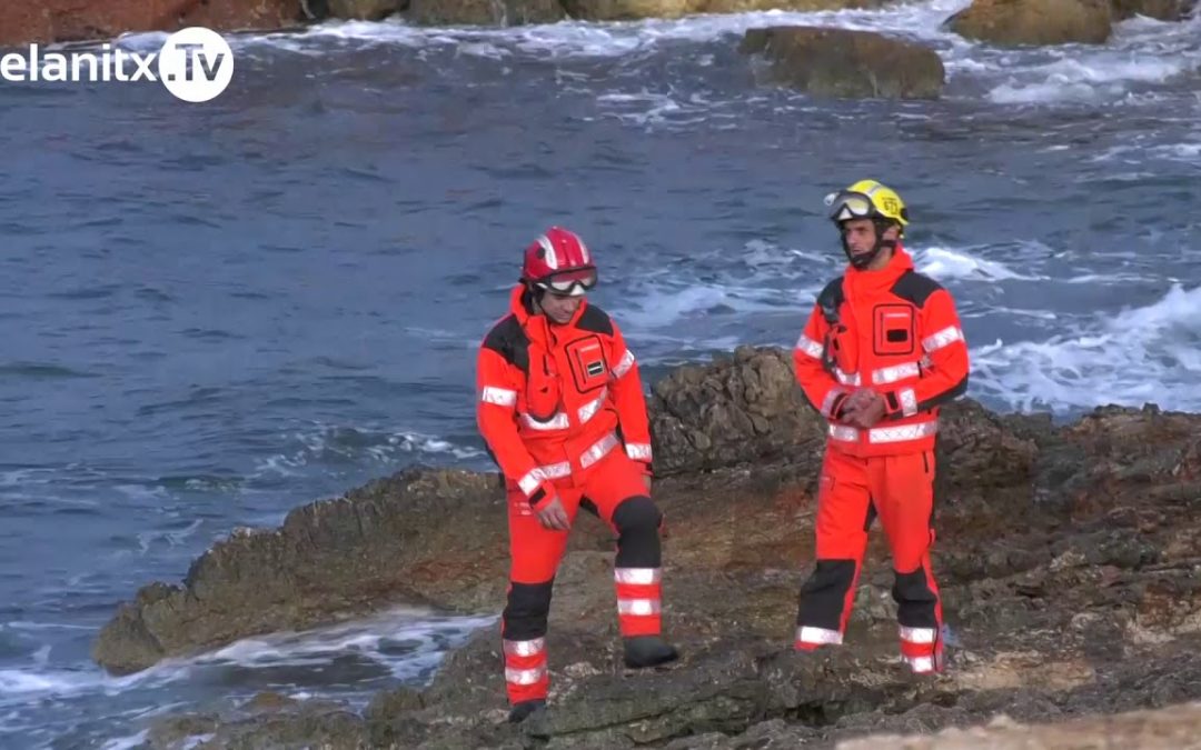 CERQUEN DONA CAIGUDA A LA MAR, A S’ALGAR