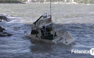 DUES BARQUES ENCALLADES PEL TEMPORAL DE VENT A PORTOCOLOM