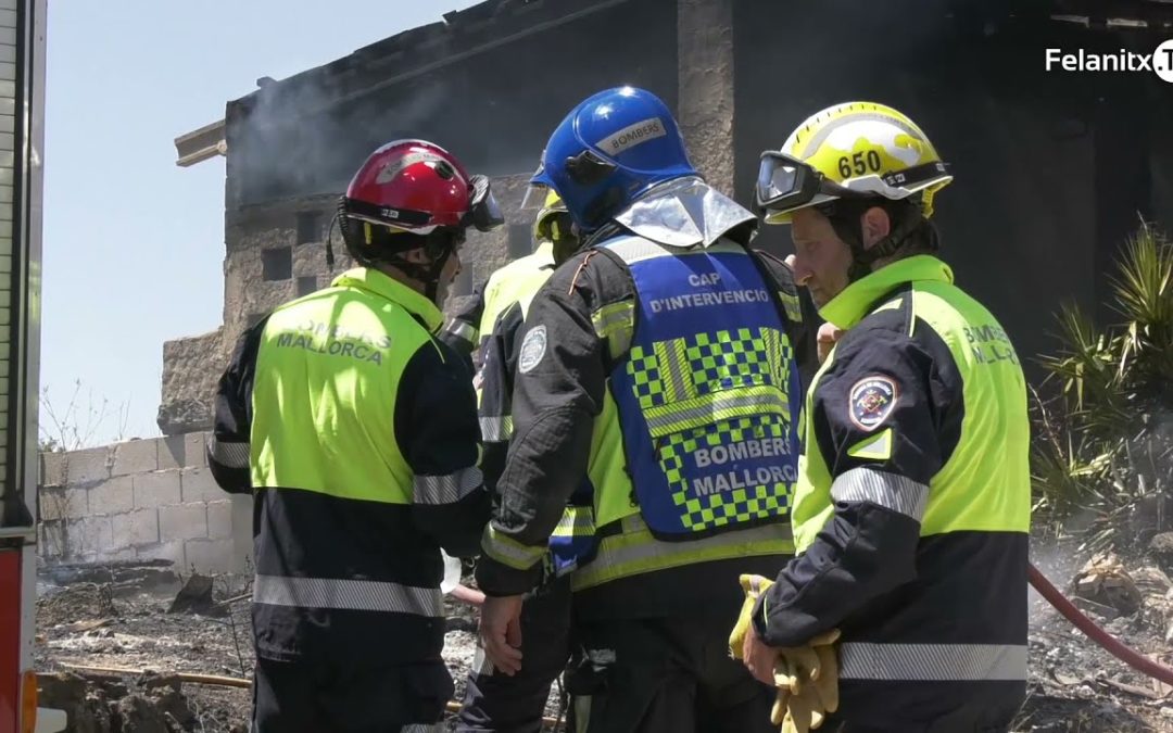 INCENDI A LA ZONA DE CAN PERDIU. CTRA. FELANITX PORTOCOLOM