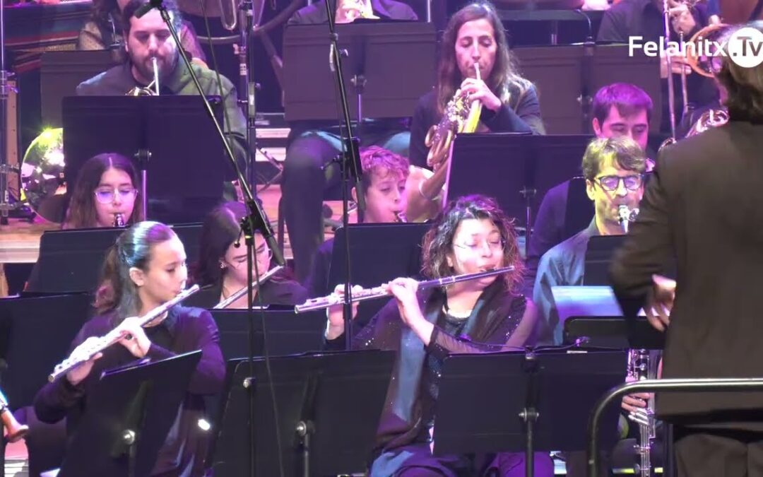 Concert Banda de Música i Do Natural al Teatre Principal
